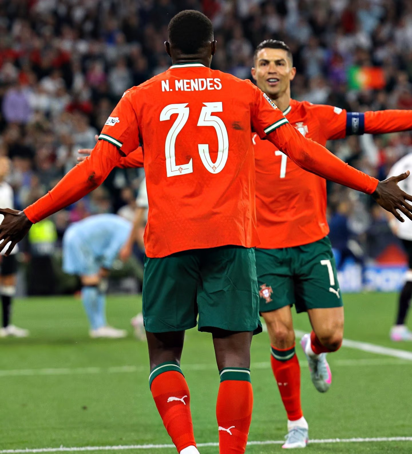 葡超倒计时，拜仁慕尼黑赛前再遭质疑，细节引发关注，态度坚定，身体对抗强度拉满的简单介绍-网页版登录入口