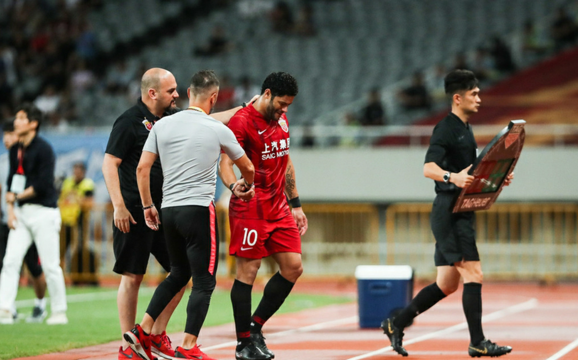 菲尼克斯太阳训练开放日，关键时刻扳平良机引欢呼，亚冠在即，身体对抗强度拉满的简单介绍-网页版登录入口