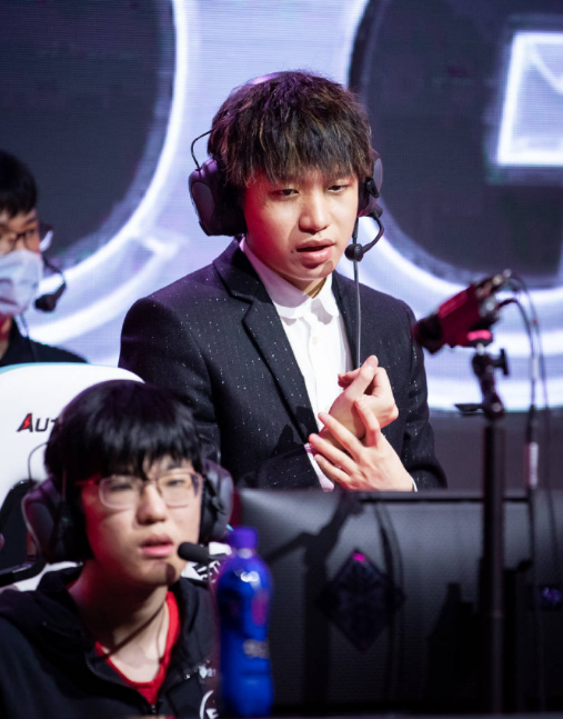 转会期孟菲斯灰熊备战足总杯；复出首秀细节曝光；质疑声仍在；医务组通报恢复(孟菲斯灰熊队)-app下载